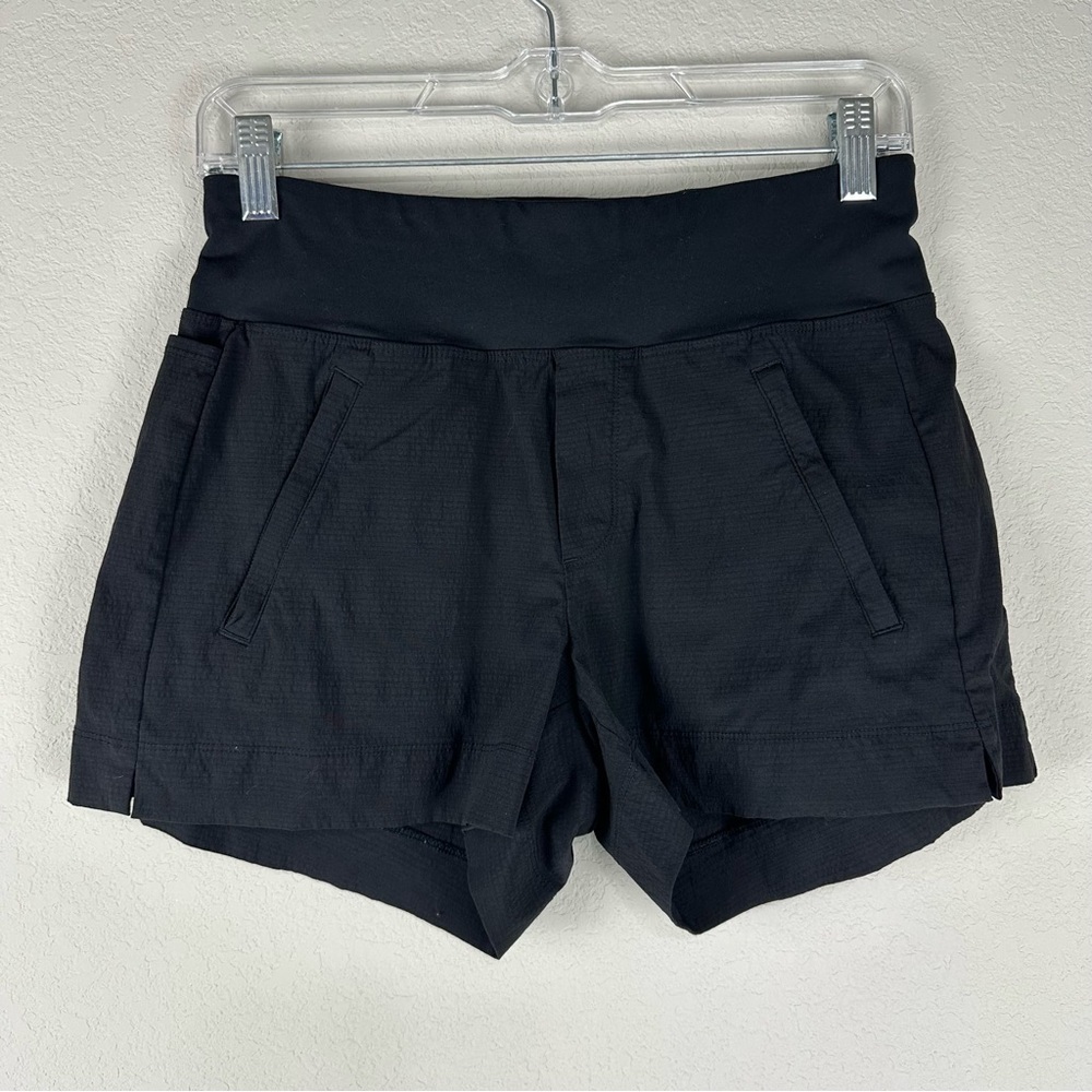 Athleta Black Trekkie North Athleisure Hiking Casual Shorts Size 2